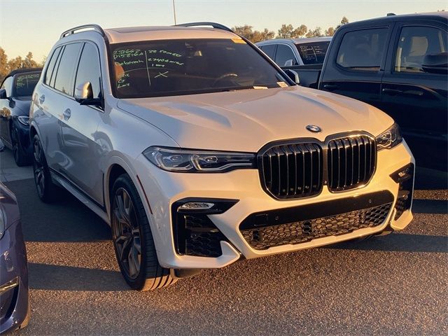 2022 BMW X7 M50i