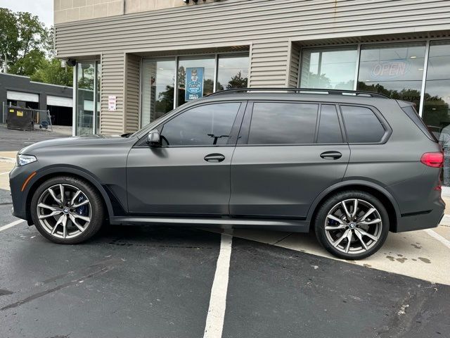 2022 BMW X7 M50i