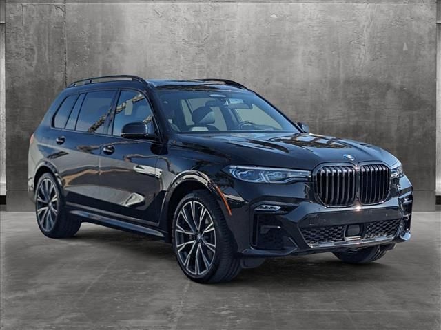 2022 BMW X7 M50i