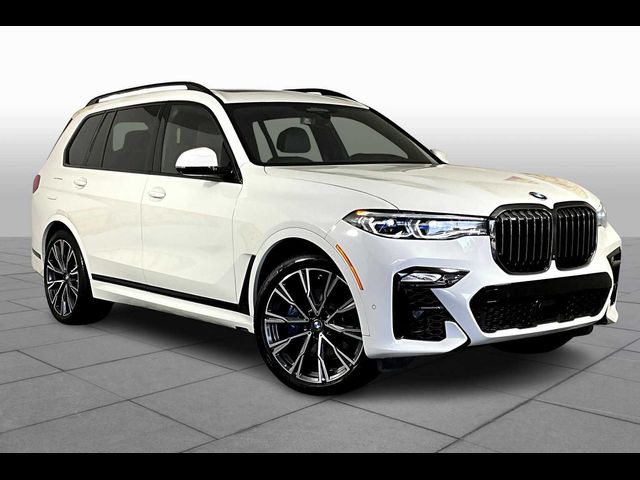 2022 BMW X7 M50i