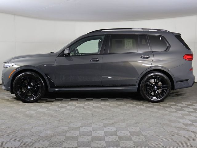 2022 BMW X7 M50i