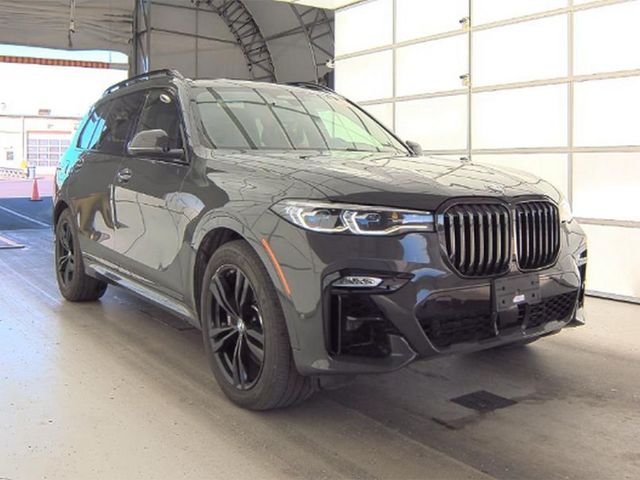 2022 BMW X7 M50i