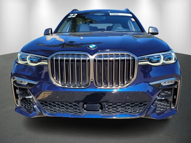 2022 BMW X7 M50i