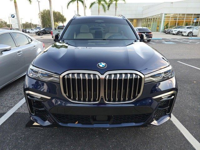 2022 BMW X7 M50i