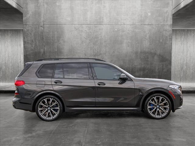 2022 BMW X7 M50i