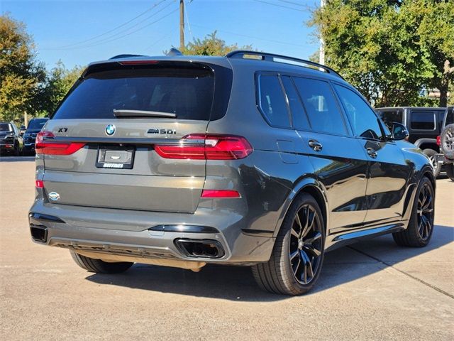 2022 BMW X7 M50i