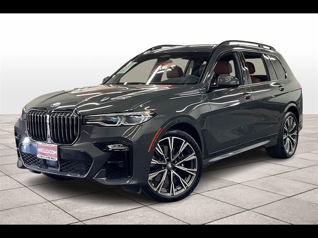 2022 BMW X7 M50i