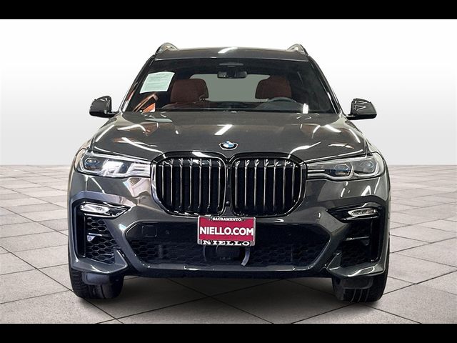 2022 BMW X7 M50i