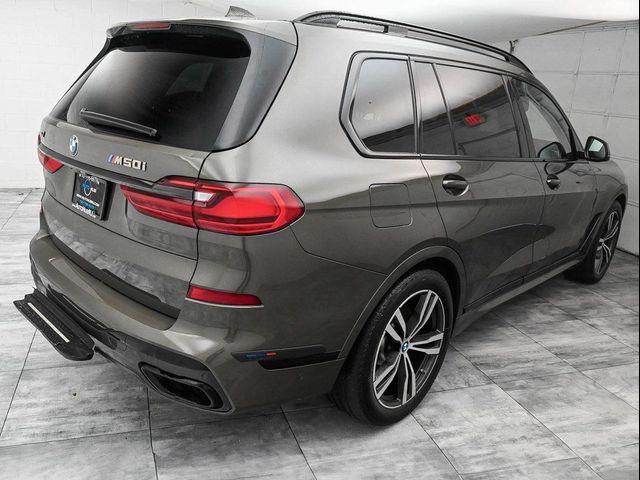 2022 BMW X7 M50i