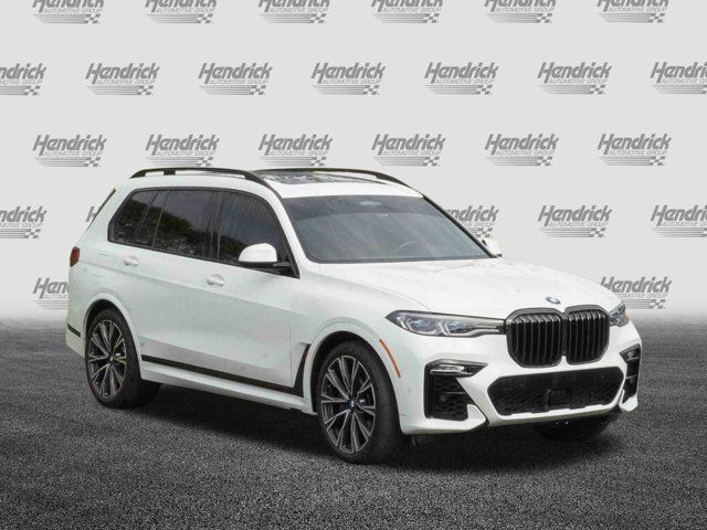 2022 BMW X7 M50i