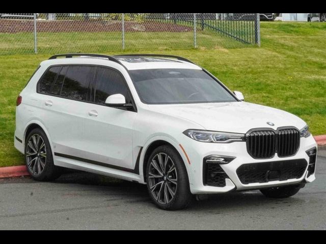 2022 BMW X7 M50i