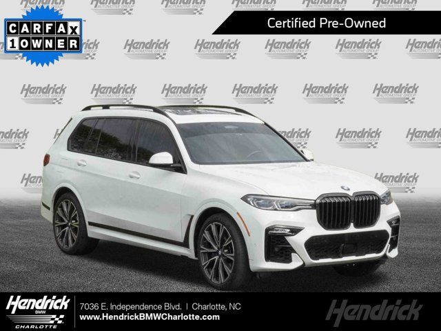 2022 BMW X7 M50i