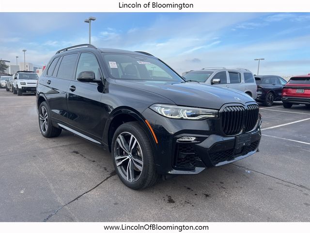 2022 BMW X7 M50i