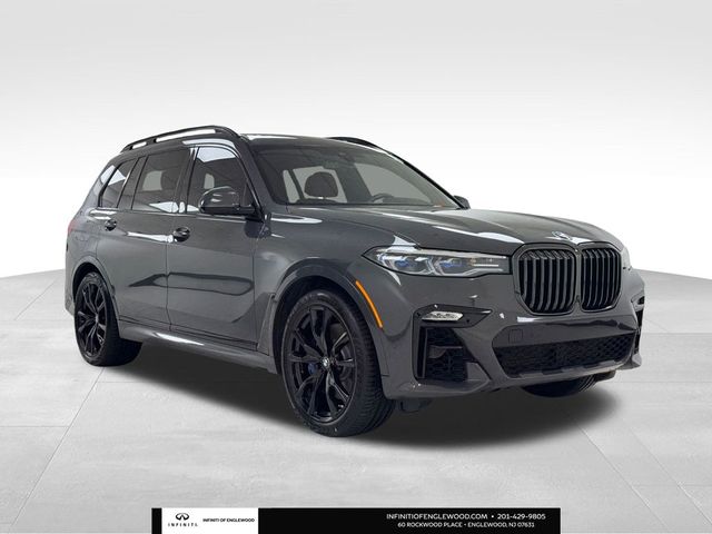 2022 BMW X7 M50i