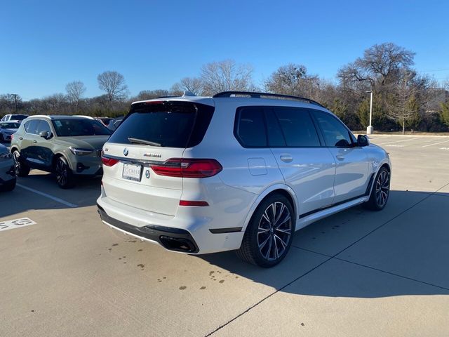 2022 BMW X7 M50i