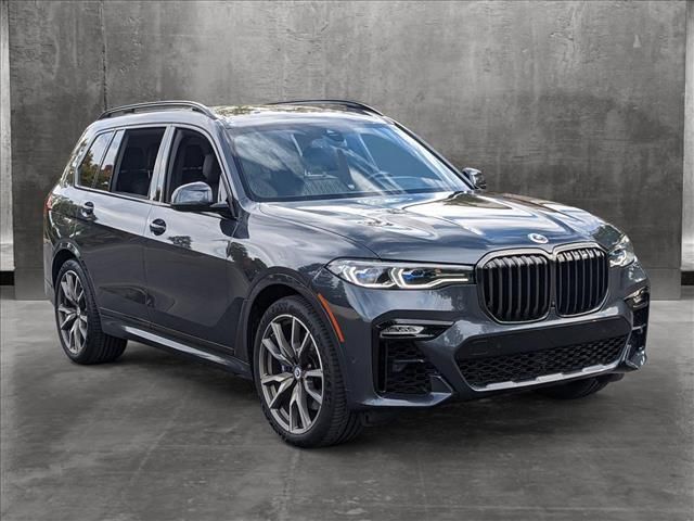 2022 BMW X7 M50i