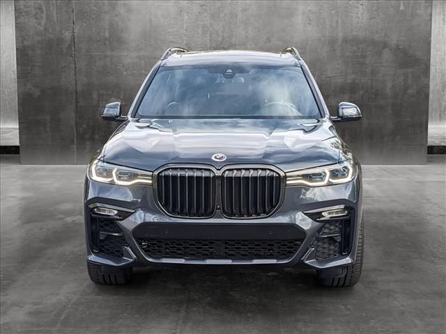 2022 BMW X7 M50i