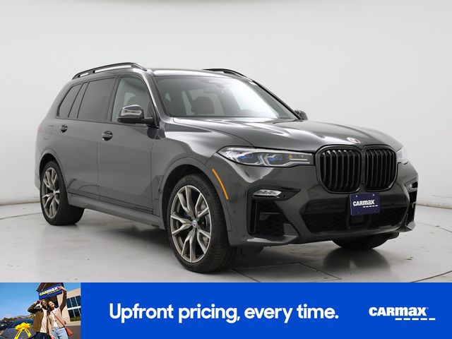 2022 BMW X7 M50i
