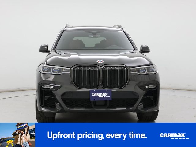 2022 BMW X7 M50i