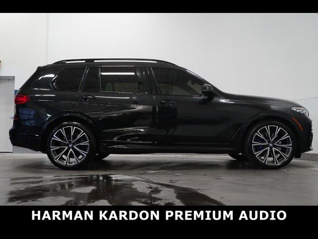 2022 BMW X7 M50i