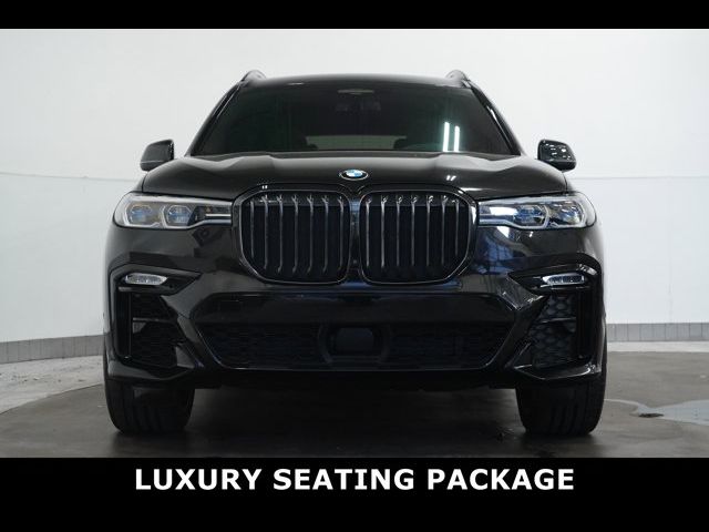 2022 BMW X7 M50i