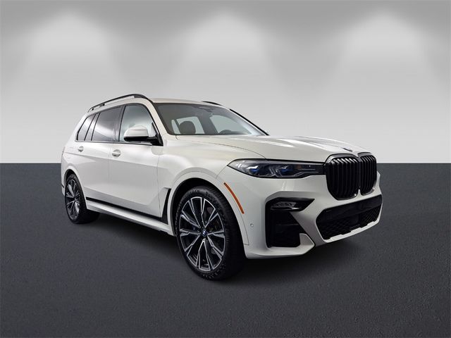 2022 BMW X7 M50i