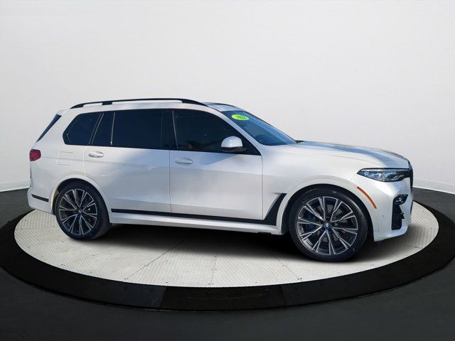 2022 BMW X7 M50i