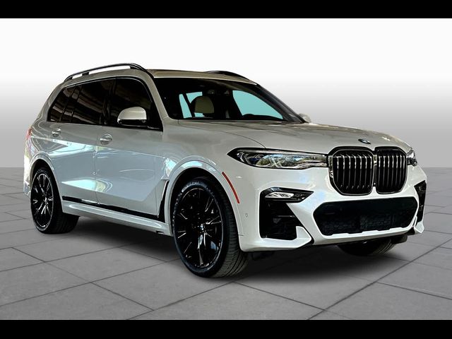 2022 BMW X7 M50i