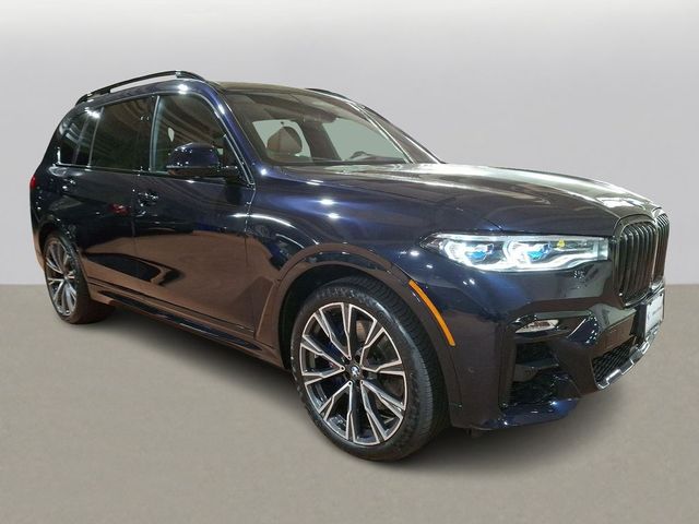 2022 BMW X7 M50i