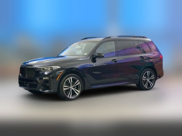 2022 BMW X7 M50i