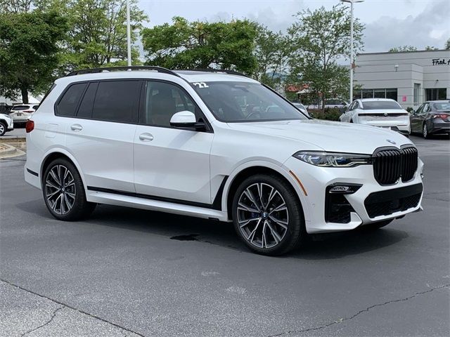 2022 BMW X7 M50i
