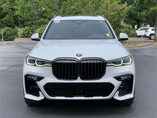 2022 BMW X7 M50i