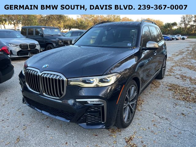 2022 BMW X7 M50i