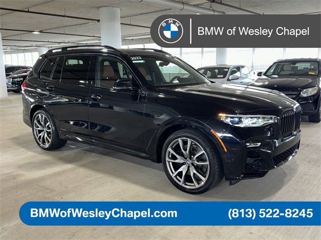 2022 BMW X7 M50i