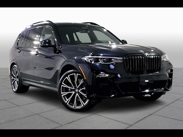 2022 BMW X7 M50i