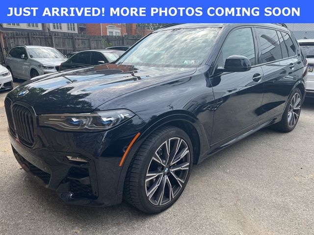 2022 BMW X7 M50i