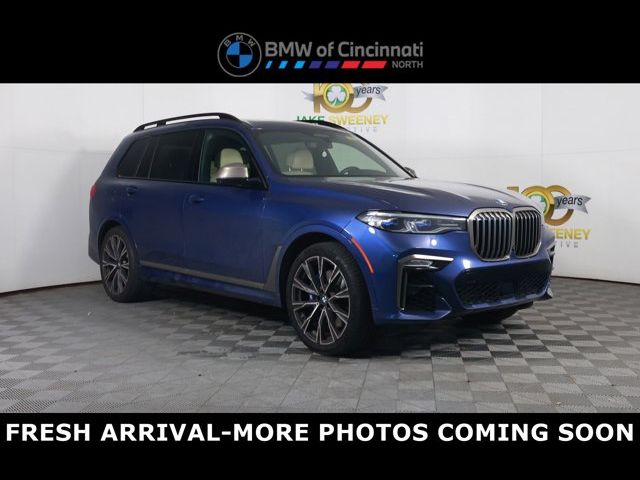 2022 BMW X7 M50i