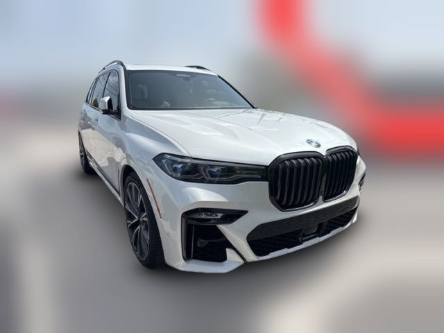 2022 BMW X7 M50i