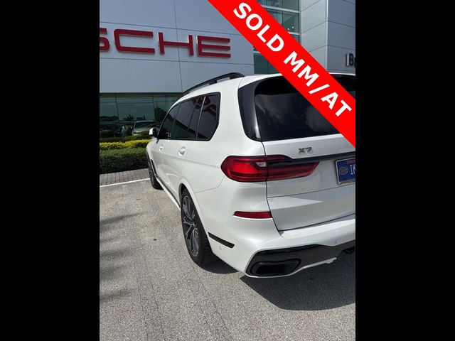 2022 BMW X7 M50i