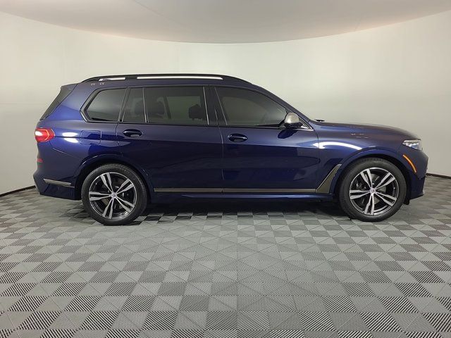 2022 BMW X7 M50i