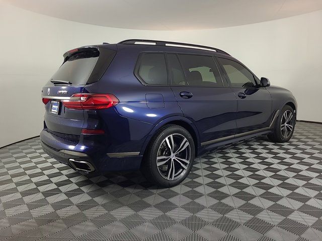 2022 BMW X7 M50i