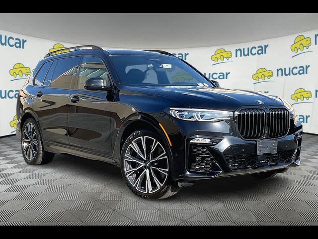 2022 BMW X7 M50i