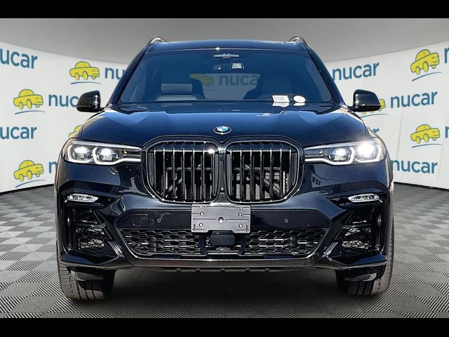 2022 BMW X7 M50i