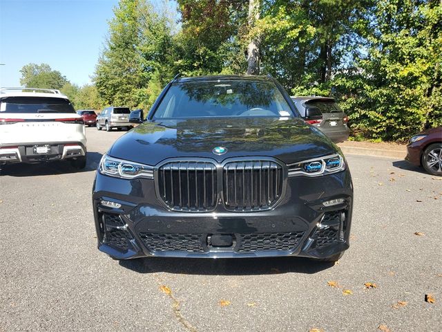 2022 BMW X7 M50i