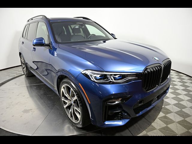 2022 BMW X7 M50i