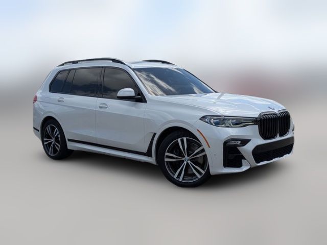 2022 BMW X7 M50i