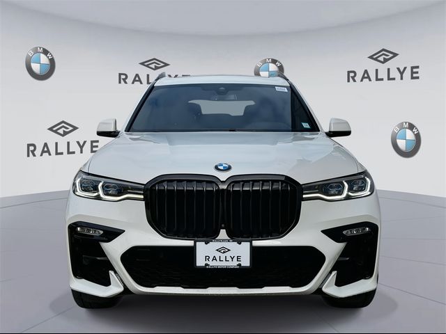 2022 BMW X7 M50i