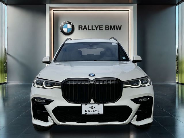 2022 BMW X7 M50i