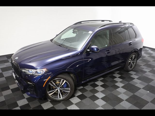 2022 BMW X7 M50i