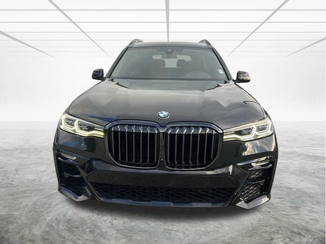 2022 BMW X7 M50i